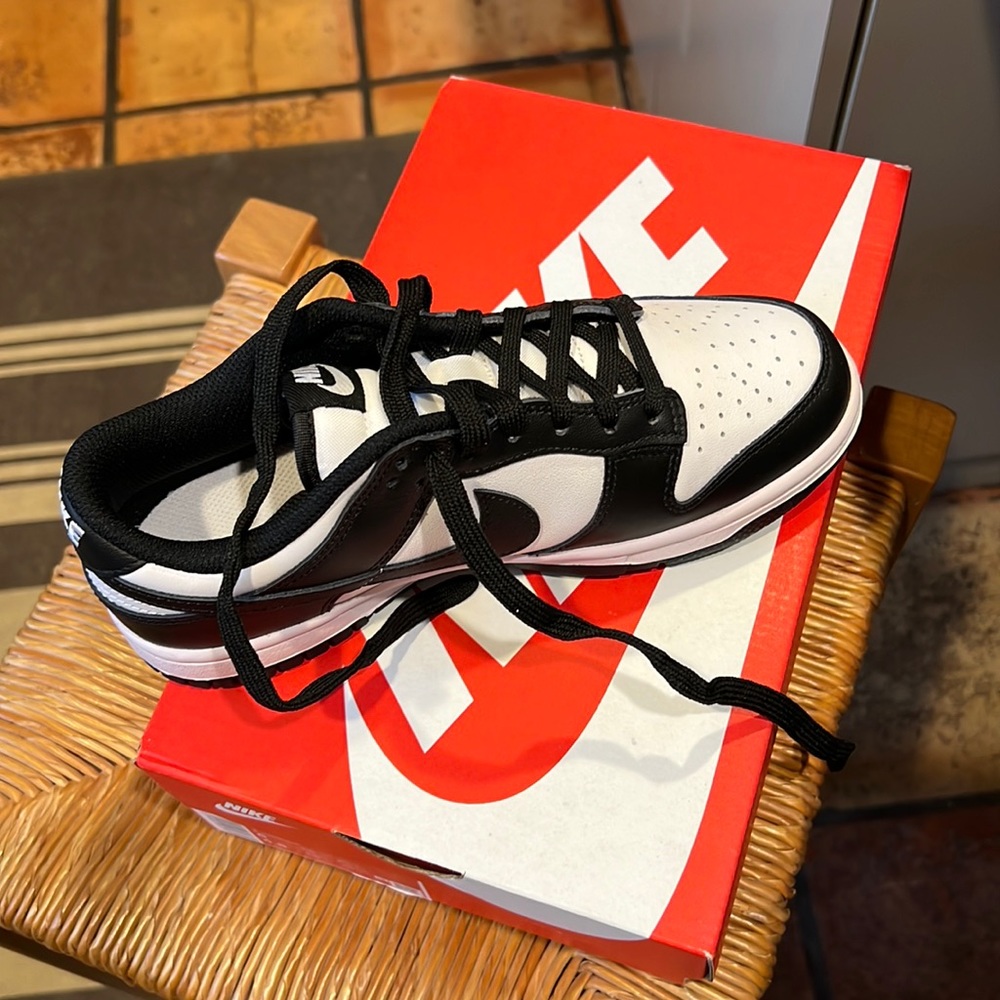 Brand new Women’s Nike Dunk Low Size 6 in black and white
